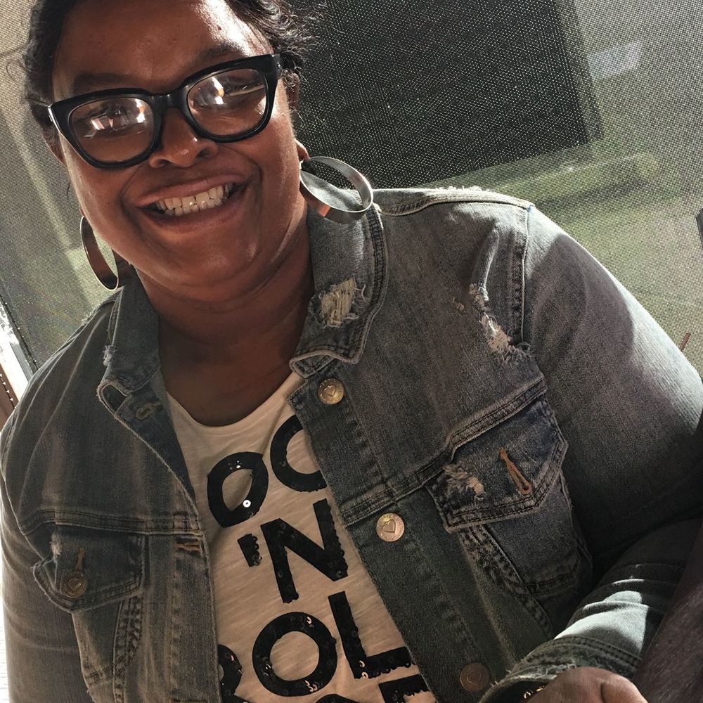 Meet your Posher, Yvette